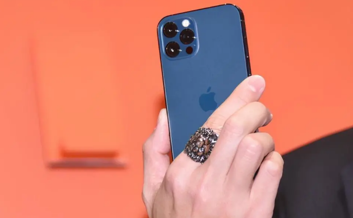 营山苹果手机维修分享iPhone12系列重启方法教程 